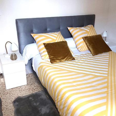 Ferienwohnung A 10Mn Des Arenes F2 Au Calme Avec Garage Gratuit Nîmes Exterior foto