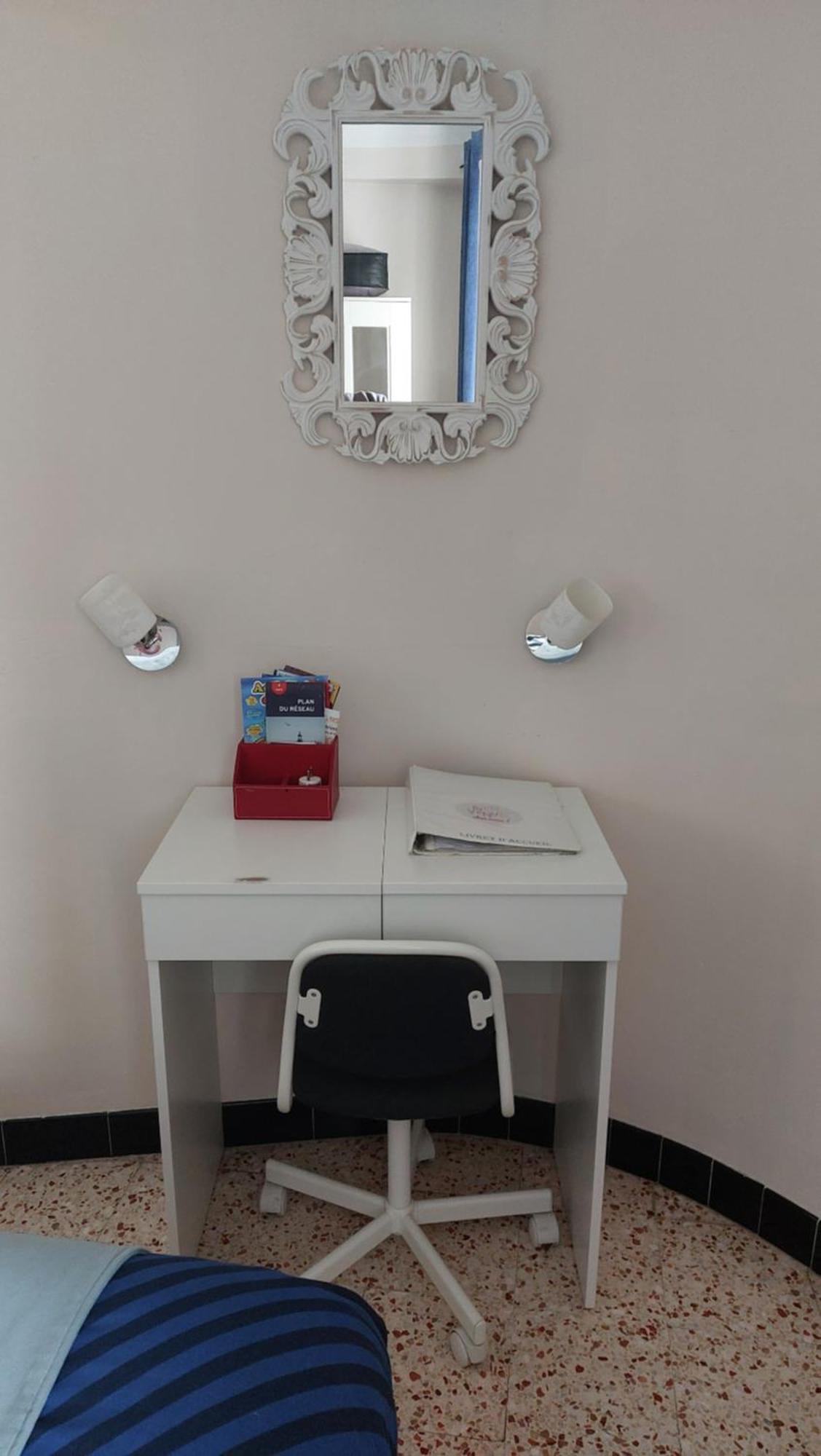 Ferienwohnung A 10Mn Des Arenes F2 Au Calme Avec Garage Gratuit Nîmes Exterior foto
